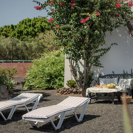 Casa De La Huerta By Villalize Yaiza (Lanzarote)